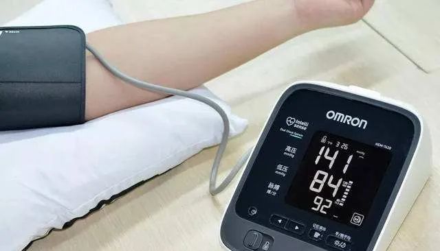 答疑解惑:高血压患者吃降压药伤肾?那么究竟要不要吃?
