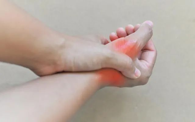 痛风会不会遗传给后代?平时需要注意什么?